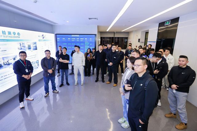 决方案亮相ChinaFit中国健身管理论坛CQ9传奇电子创新驱动未来：舒华商用健身解(图2)